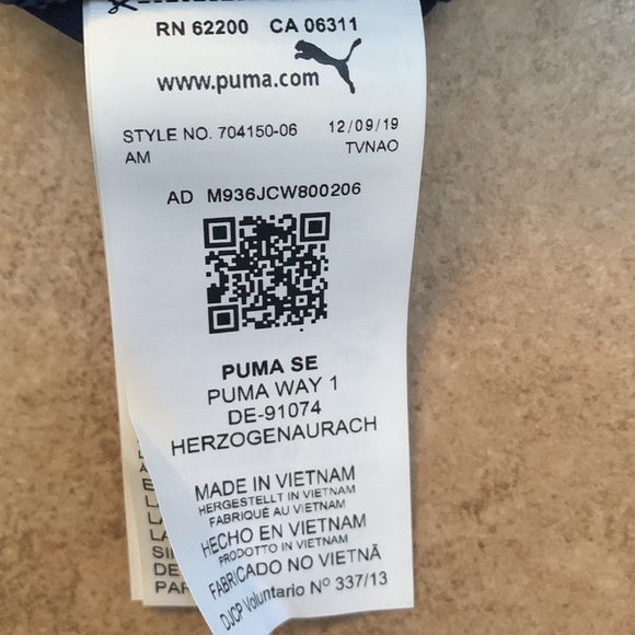 Puma men’s Jersey Size: medium - Picture 6 of 7